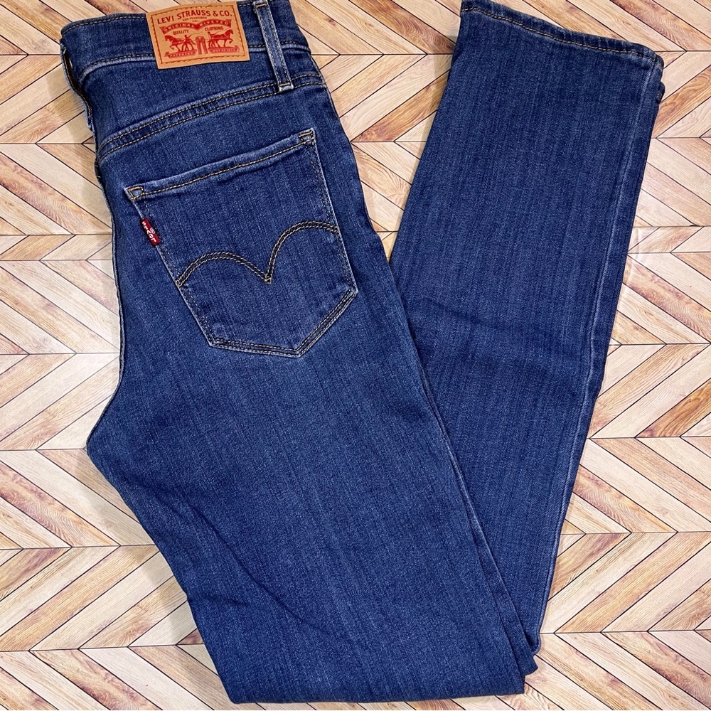 Levi's 724 High Rise Straight-Leg Blue Jeans Medium Rinse Mild Distressing